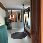 Kimy Lunoterie Futuroscope Piscine Et Bed and Breakfast *