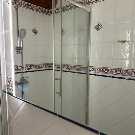 Kimy Lunoterie Futuroscope Piscine Et Bed and breakfast Oyre