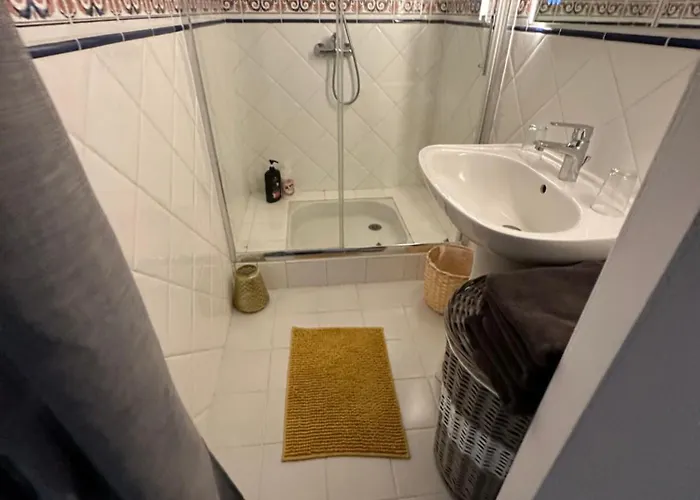 Kimy Lunoterie Futuroscope Piscine Et Bed and breakfast Oyre