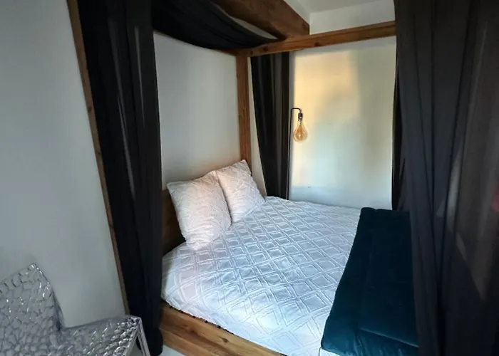 Kimy Lunoterie Futuroscope Piscine Et Bed and breakfast *