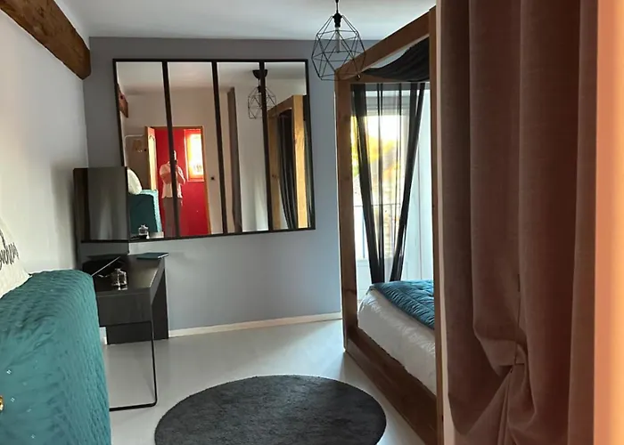 Kimy Lunoterie Futuroscope Piscine Et Bed and breakfast *