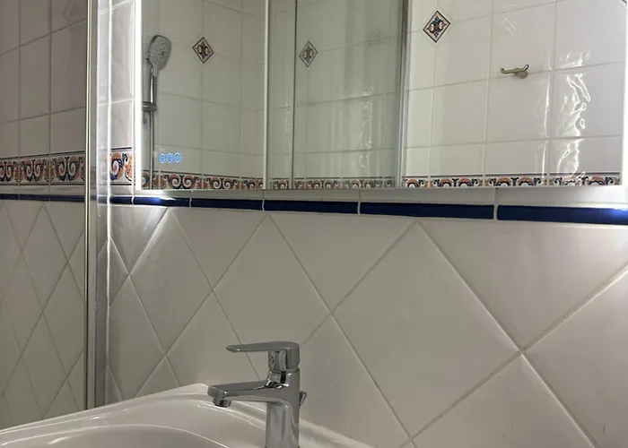 Bed and breakfast Kimy Lunoterie Futuroscope Piscine Et